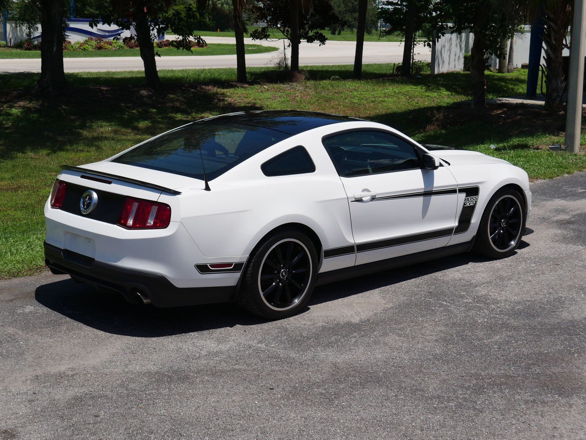 Used 2012 Ford Mustang Boss 302 w/ Boss 302 Accessory Pkg RWD image 53