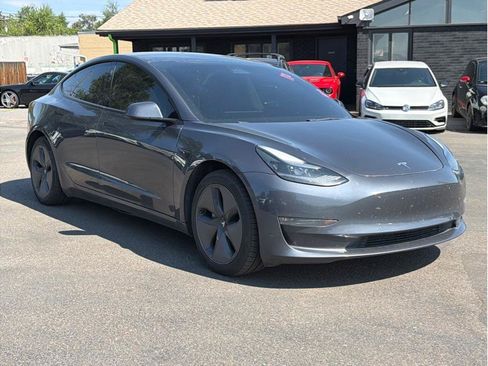 Used 2022 Tesla Model 3 Long Range AWD/4WD image 3