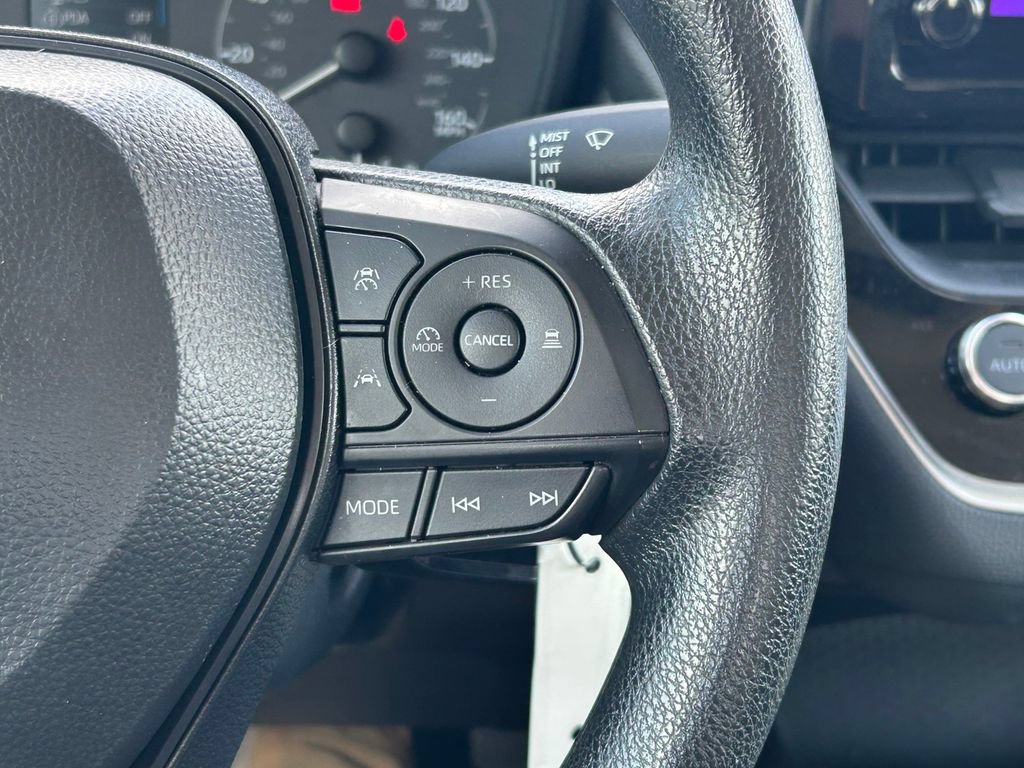 Certified 2025 Toyota Corolla LE FWD image 33