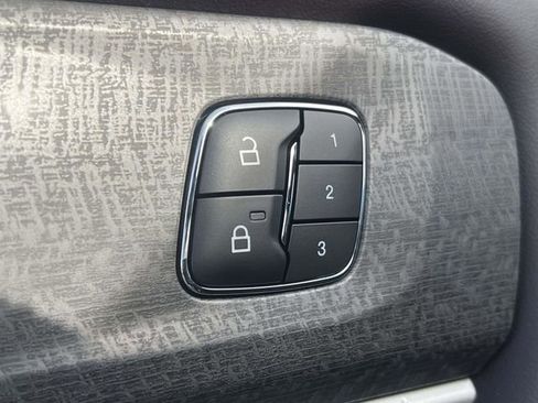 New 2026 Ford Explorer Platinum image 14