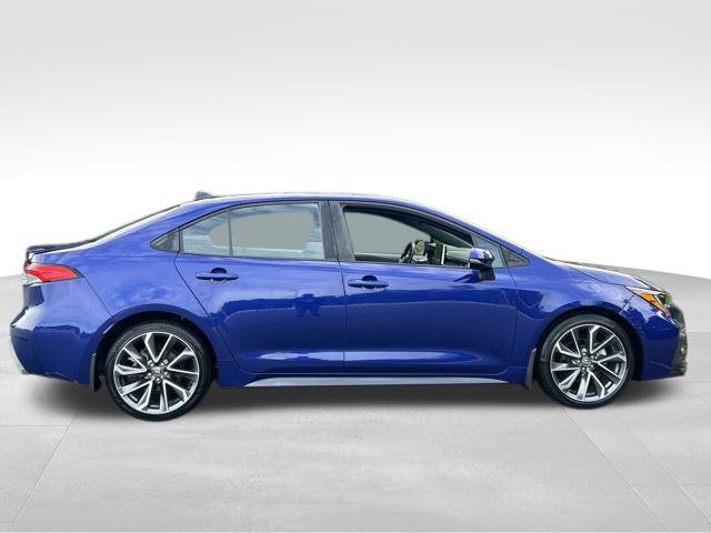 Used 2021 Toyota Corolla SE w/ SE Premium Package FWD image 6