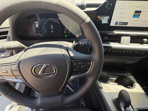 New 2026 Lexus UX 300h FWD image 14