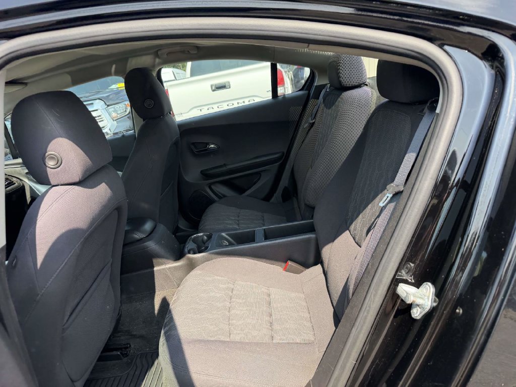 Used 2013 Chevrolet Volt FWD image 9