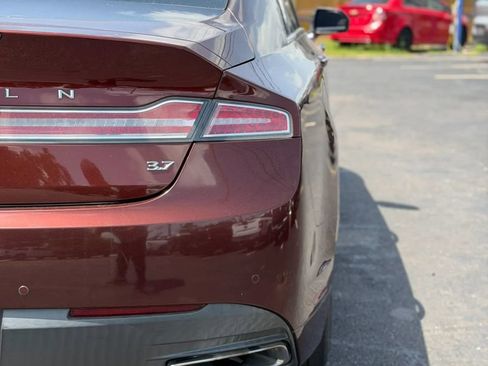 Used 2016 Lincoln MKZ w/ Equipment Group 300A Reserve FWD image 7