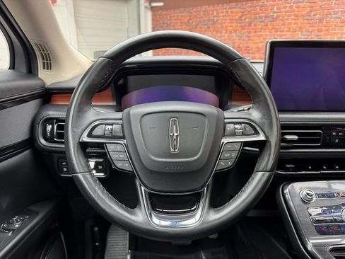 Used 2022 Lincoln Nautilus Reserve image 14