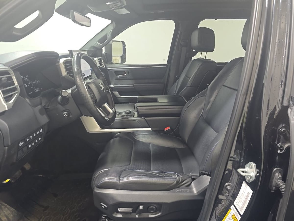 Used 2022 Toyota Tundra Platinum AWD/4WD image 4