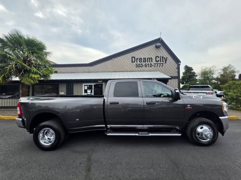 Used 2023 RAM 3500 Tradesman AWD/4WD image 3