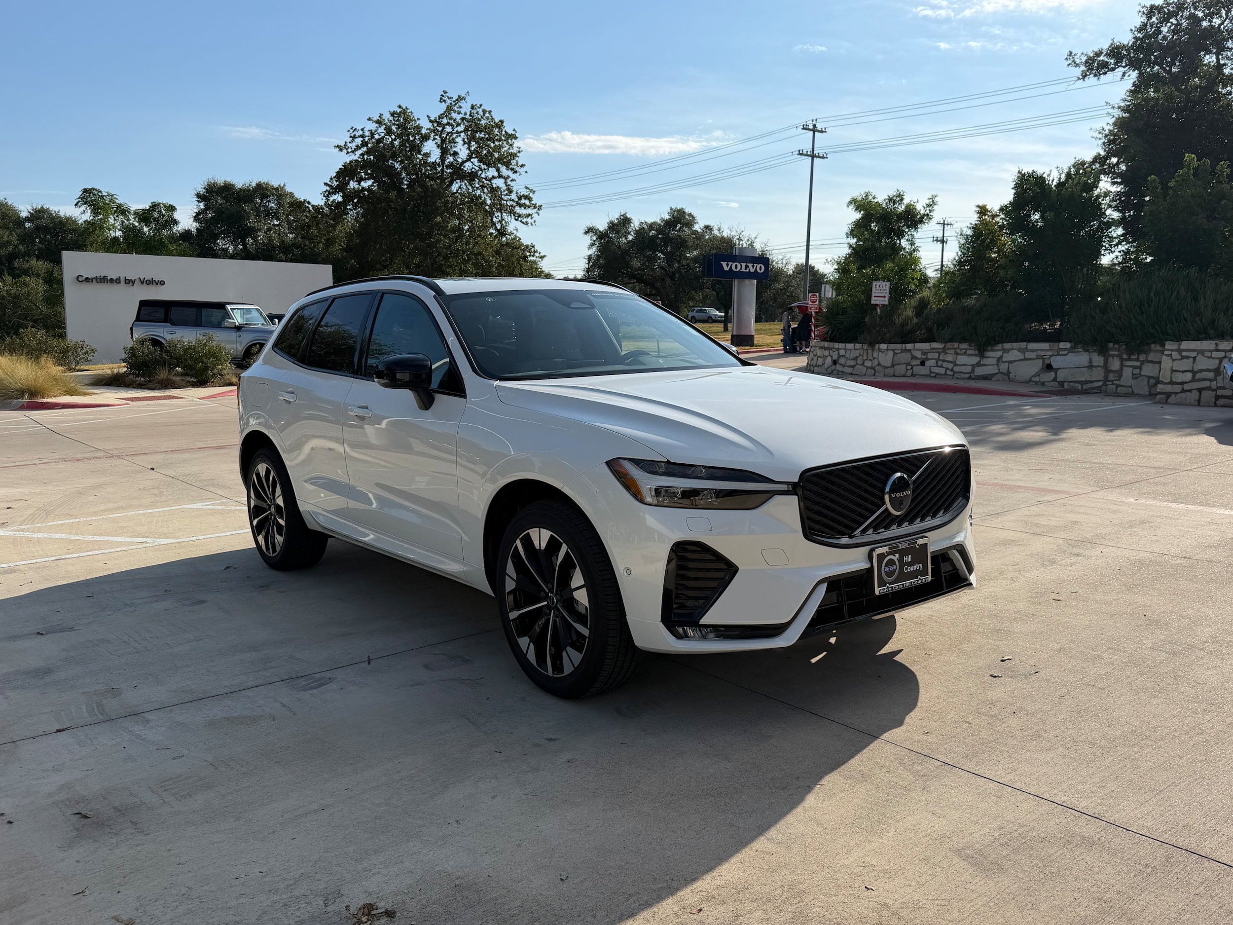 Certified 2026 Volvo XC60 B5 Plus w/ Climate Package PRO AWD/4WD image 7