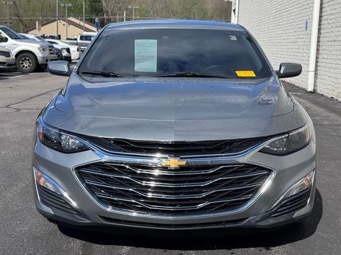 Used 2025 Chevrolet Malibu LS image 2