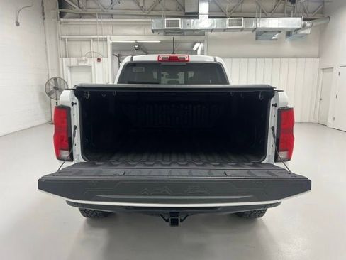 New 2025 Chevrolet Colorado ZR2 w/ Off-Road Front Bumper Package AWD/4WD image 20