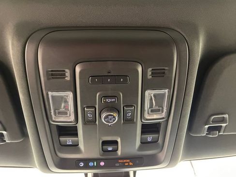 Used 2021 Chevrolet Tahoe Premier AWD/4WD image 28