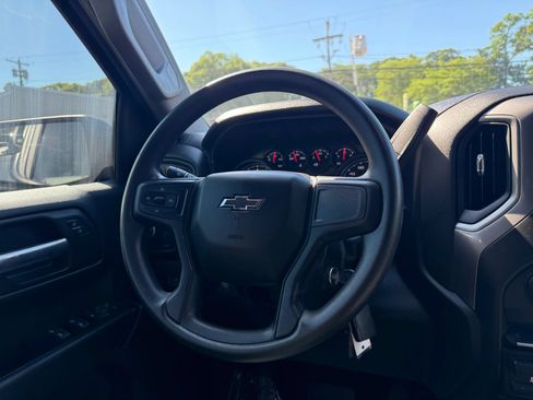 Used 2019 Chevrolet Silverado 1500 Custom Trail Boss w/ Custom Convenience Package AWD/4WD image 18