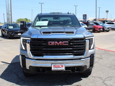 New 2025 GMC Sierra 2500 Pro w/ Convenience Package image 8
