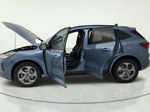 Used 2023 Ford Escape ST-Line Select AWD/4WD image 31