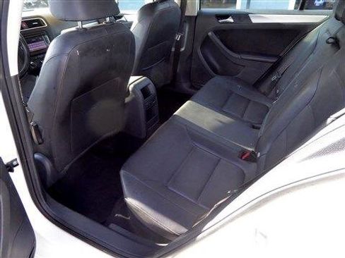 Used 2014 Volkswagen Jetta SE image 16
