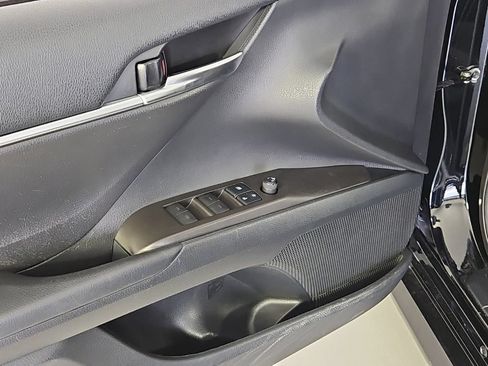 Used 2021 Toyota Camry LE FWD image 12