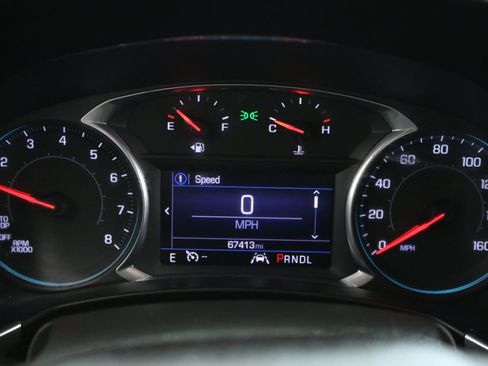 Used 2020 Chevrolet Equinox LT w/ Driver Convenience Package image 15