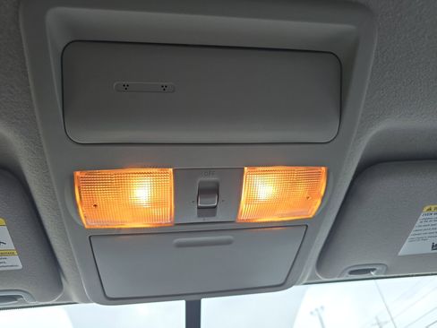 Used 2019 Nissan Frontier SV image 31