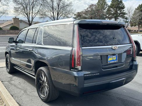 Used 2019 Cadillac Escalade ESV Platinum image 5