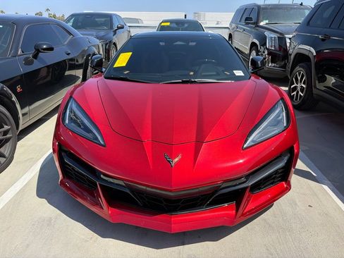 Used 2025 Chevrolet Corvette E-Ray w/ Stealth Interior Trim Package AWD/4WD image 1