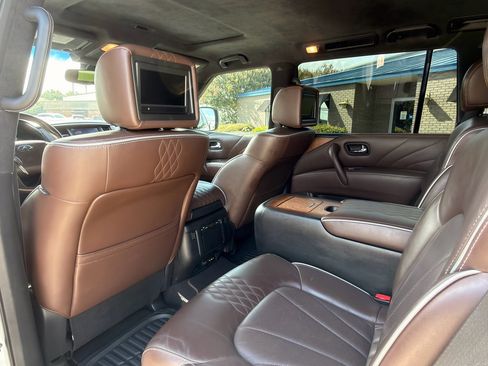 Used 2016 INFINITI QX80 Limited AWD/4WD image 14