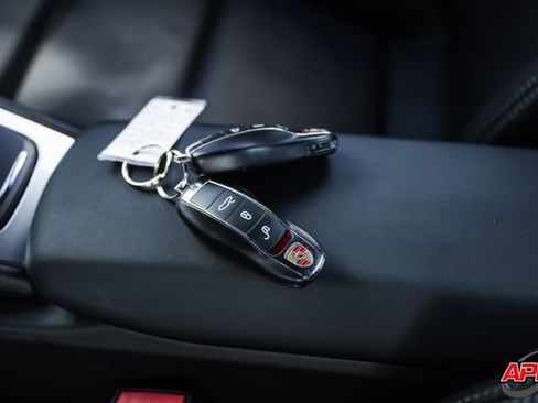 Used 2013 Porsche 911 Carrera 4S image 77