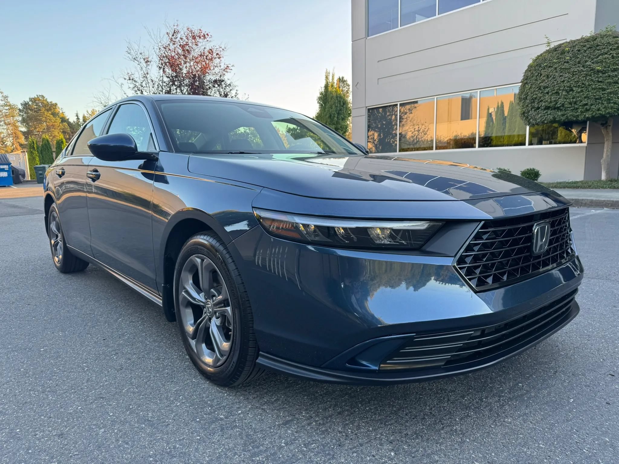 Used 2023 Honda Accord EX image 2
