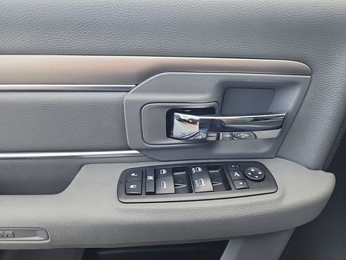 Used 2018 RAM 1500 Big Horn AWD/4WD image 31