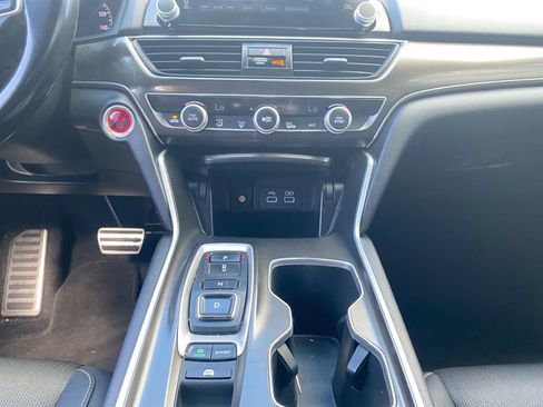 Used 2022 Honda Accord Sport image 11