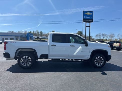 New 2026 Chevrolet Silverado 2500 Custom w/ Custom Value Package image 8