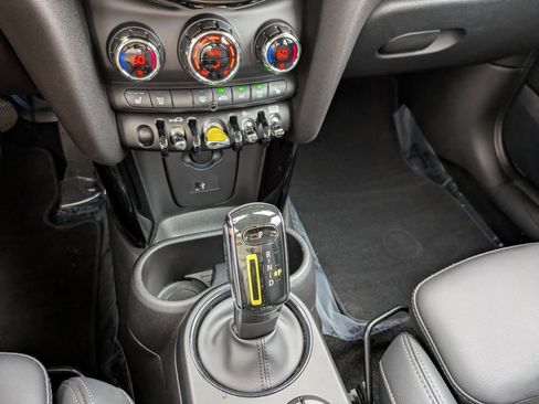 Used 2022 MINI Cooper SE image 16