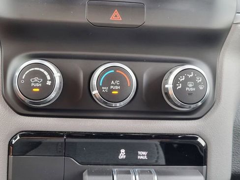 Used 2023 RAM 1500 Big Horn AWD/4WD image 14