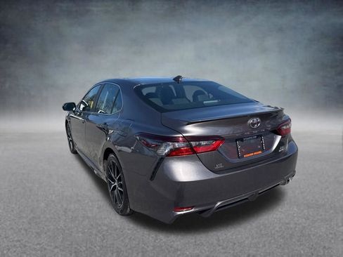 Used 2024 Toyota Camry SE w/ Cold Weather Package AWD/4WD image 3