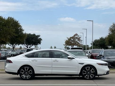 Used 2026 Honda Accord Touring image 3