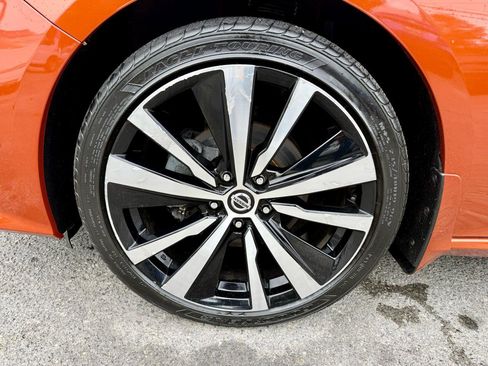 Used 2020 Nissan Altima 2.5 SR w/ Premium Package FWD image 10