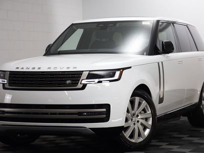 New 2025 Land Rover Range Rover SE