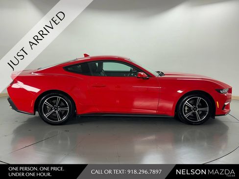 Used 2024 Ford Mustang Premium RWD image 5