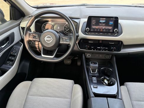 Certified 2021 Nissan Rogue SV FWD image 13
