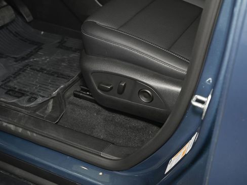 New 2026 Chevrolet Traverse LT w/ Driver Confidence Package FWD image 18