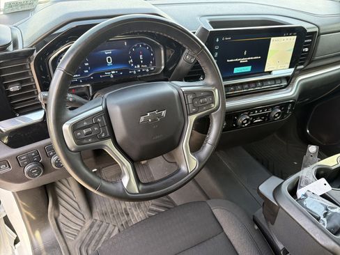 Used 2024 Chevrolet Silverado 1500 RST w/ Z71 Off-Road Package AWD/4WD image 17
