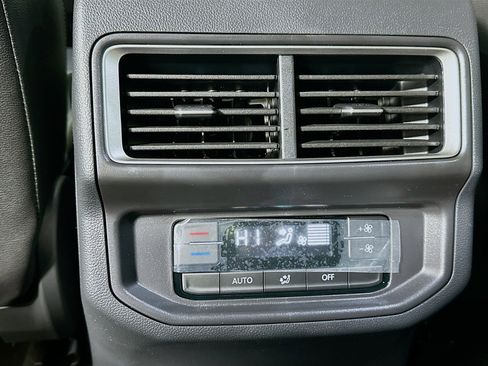 New 2026 Volkswagen Atlas SE image 24