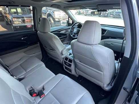 Used 2022 Honda Pilot Touring image 26