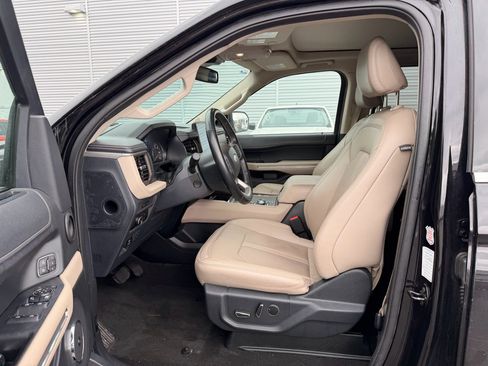 Used 2024 Ford Expedition Max Limited AWD/4WD image 6