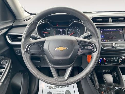 Used 2023 Chevrolet TrailBlazer LS AWD/4WD image 12