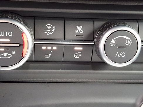 New 2025 Alfa Romeo Stelvio Sprint w/ Convenience Package image 20