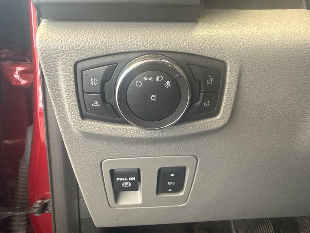 Used 2019 Ford F150 XLT w/ Equipment Group 302A Luxury AWD/4WD image 15