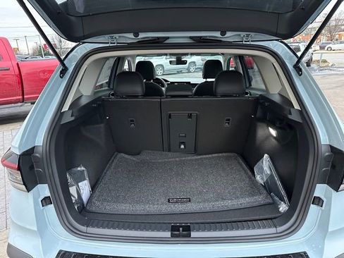 New 2026 Volkswagen Taos SE AWD/4WD image 21