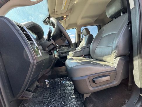 Used 2016 RAM 1500 Classic SLT w/ Cold Weather Group AWD/4WD image 7