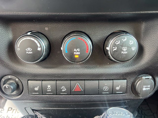 Used 2016 Jeep Wrangler Unlimited Sahara AWD/4WD image 22