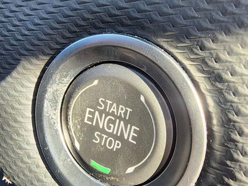 Used 2025 Chevrolet Equinox LT image 23